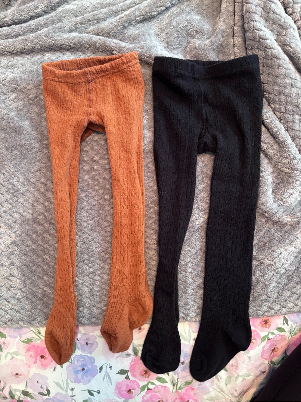 EUC Little Stocking Co. Cable Knit Tights in Black and Almond. 1-2 Years.